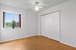 1876 Fairview Villas Dr, West Palm Beach, FL 33406 - Photo 15