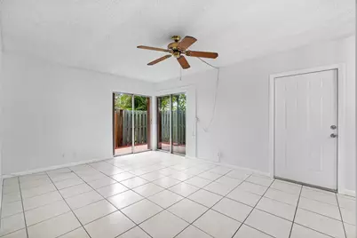 1876 Fairview Villas Drive #3, Palm Springs, FL 33406 - Photo 9