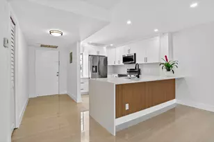 2651 S Palm Aire Dr S, Pompano Beach, FL 33069 - Photo 11