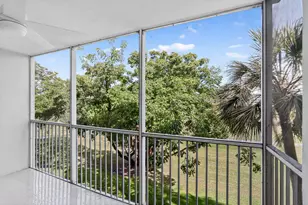 2651 S Palm Aire Dr S, Pompano Beach, FL 33069 - Photo 17