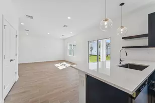 333 Silver Sands Ln, Fort Pierce, FL 34945 - Photo 7