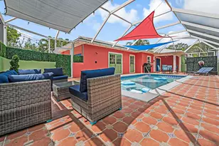 532 N Palmway, Lake Worth Beach, FL 33460 - Photo 1