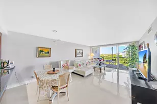 2940 N Course Dr, Pompano Beach, FL 33069 - Photo 13