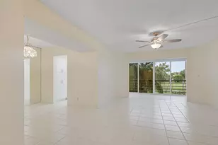 3810 Via Poinciana, Lake Worth, FL 33467 - Photo 5