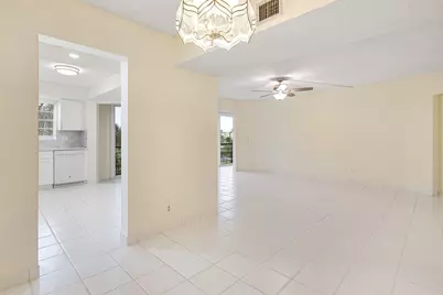 3810 Via Poinciana #404, Lake Worth, FL 33467 - Photo 13