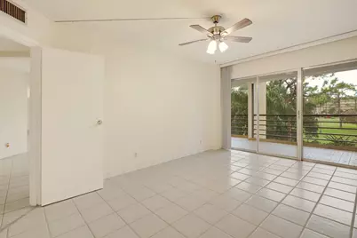 3810 Via Poinciana #404, Lake Worth, FL 33467 - Photo 25