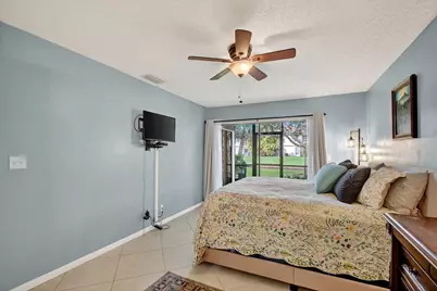 801 Harbour Pointe Way, Greenacres, FL 33413 - Photo 13