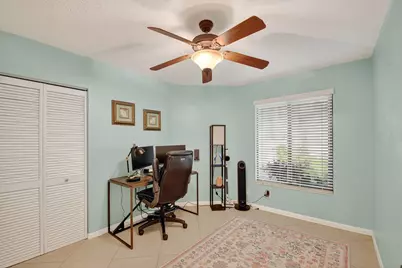 801 Harbour Pointe Way, Greenacres, FL 33413 - Photo 17