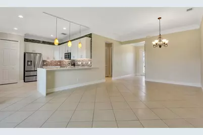 10007 SW Ambrose Way, Port Saint Lucie, FL 34986 - Photo 7