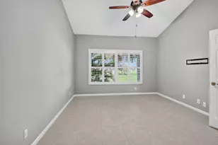 8041 Aberdeen Dr, Boynton Beach, FL 33472 - Photo 23