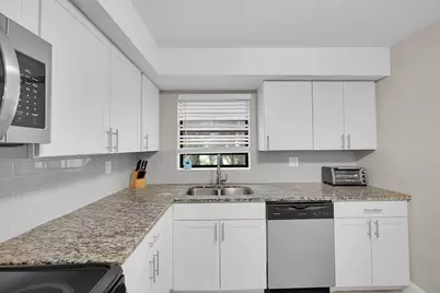 497 Piedmont K, Delray Beach, FL 33484 - Photo 11