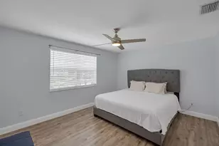 1583 SW Harbour Isles Cir, Port Saint Lucie, FL 34986 - Photo 25