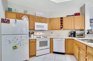 8010 Carnoustie Pl, Port Saint Lucie, FL 34986 - Photo 3