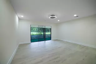 8008 Eastlake Dr, Boca Raton, FL 33433 - Photo 9