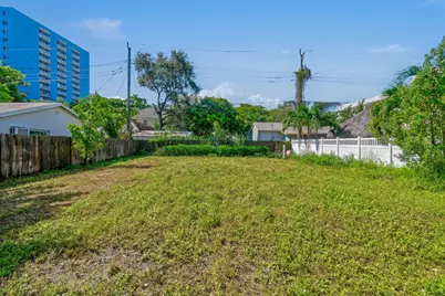 322 N Lakeside Court, West Palm Beach, FL 33407 - Photo 35