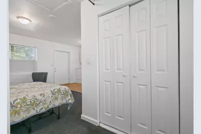 322 N Lakeside Court, West Palm Beach, FL 33407 - Photo 15