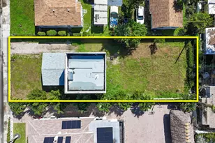 322 N Lakeside Ct, West Palm Beach, FL 33407 - Photo 9