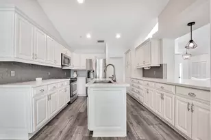 7104 SE Bunker Hill Dr, Hobe Sound, FL 33455 - Photo 13