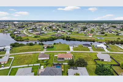 2616 NW 4th Place, Cape Coral, FL 33993 - Photo 11