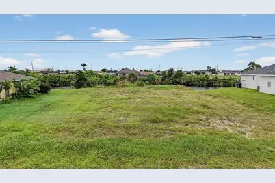 2616 NW 4th Place, Cape Coral, FL 33993 - Photo 5