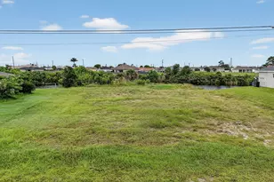 2616 NW 4th Pl, Cape Coral, FL 33993 - Photo 5