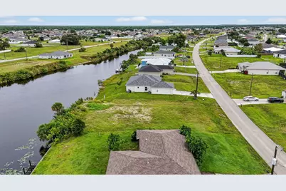 2616 NW 4th Place, Cape Coral, FL 33993 - Photo 37