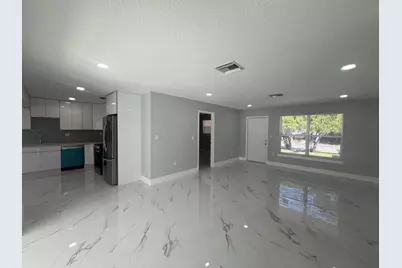 1319 Crest Drive, Palm Springs, FL 33461 - Photo 9