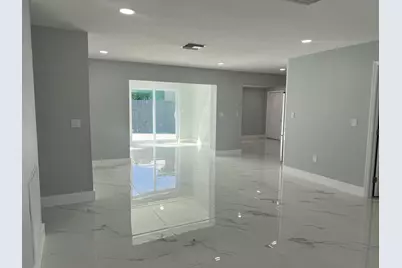 1319 Crest Drive, Palm Springs, FL 33461 - Photo 7