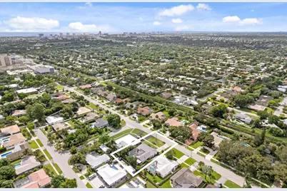 1039 NW 8th Street, Boca Raton, FL 33486 - Photo 17