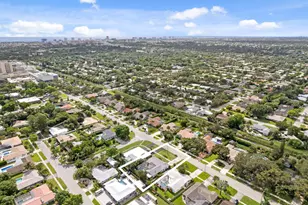 1039 NW 8th St, Boca Raton, FL 33486 - Photo 17