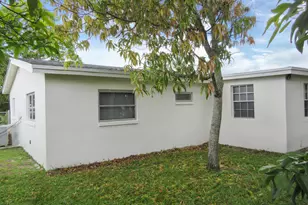 5039 NW 41st Ct, Fort Lauderdale, FL 33319 - Photo 9