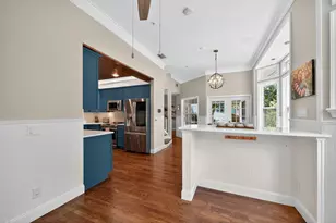 556 SE Meadow Wood Way, Stuart, FL 34997 - Photo 9