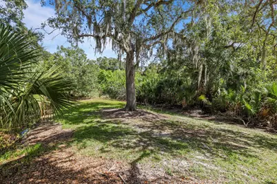 2460 Sweetwater Drive, Fort Pierce, FL 34981 - Photo 9