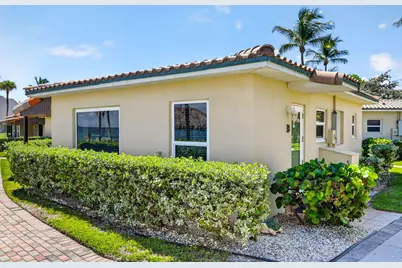 1225 Hillsboro Mile #B2, Pompano Beach, FL 33062 - Photo 5