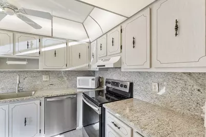 1050 Citrus #202, Delray Beach, FL 33445 - Photo 9