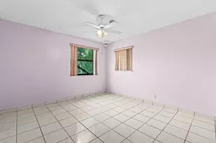 77 NW 5th Ave, Boca Raton, FL 33432 - Photo 17