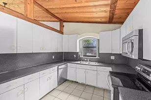 77 NW 5th Ave, Boca Raton, FL 33432 - Photo 13