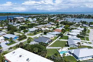 1225 Carlton Ct, Fort Pierce, FL 34949 - Photo 5