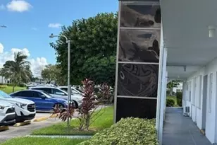 42 Kent C, West Palm Beach, FL 33417 - Photo 3