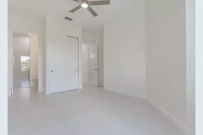 2005 Bridgepointe Circle #98, Vero Beach, FL 32967 - Photo 15