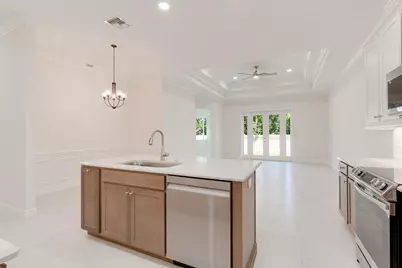 2005 Bridgepointe Circle #98, Vero Beach, FL 32967 - Photo 7