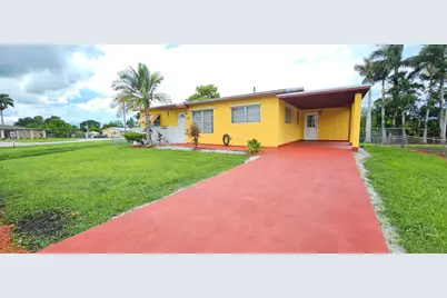 632 SW 13th Street, Belle Glade, FL 33430 - Photo 1
