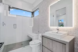 933 Allamanda Dr, Delray Beach, FL 33483 - Photo 71