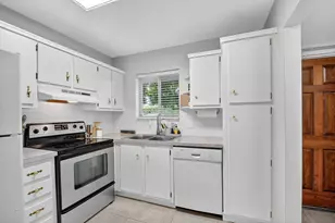 200 Waterway Dr S, Lantana, FL 33462 - Photo 7