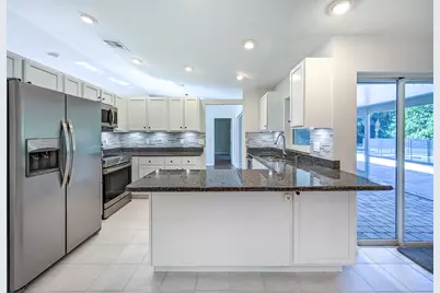 7751 162nd Court N, Palm Beach Gardens, FL 33418 - Photo 11