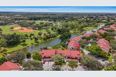 9 Lexington Lane E #H, Palm Beach Gardens, FL 33418 - Photo 5