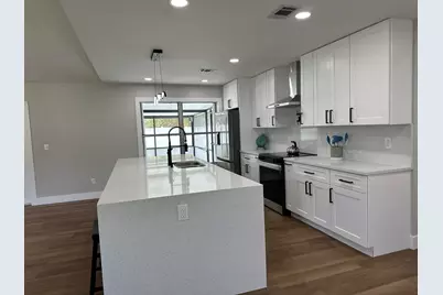 248 SE Fallon Drive, Port Saint Lucie, FL 34983 - Photo 9