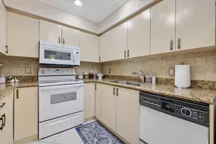 11811 Ave Of The Pga, Palm Beach Gardens, FL 33418 - Photo 17