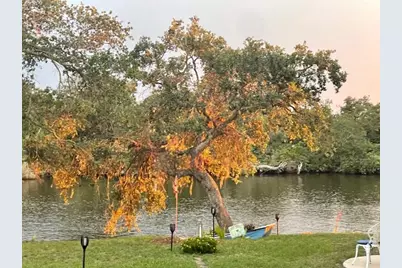 81 Camino Del Rio, Port Saint Lucie, FL 34952 - Photo 3