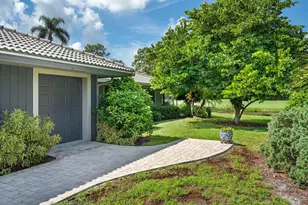 1423 SW Troon Cir, Palm City, FL 34990 - Photo 9